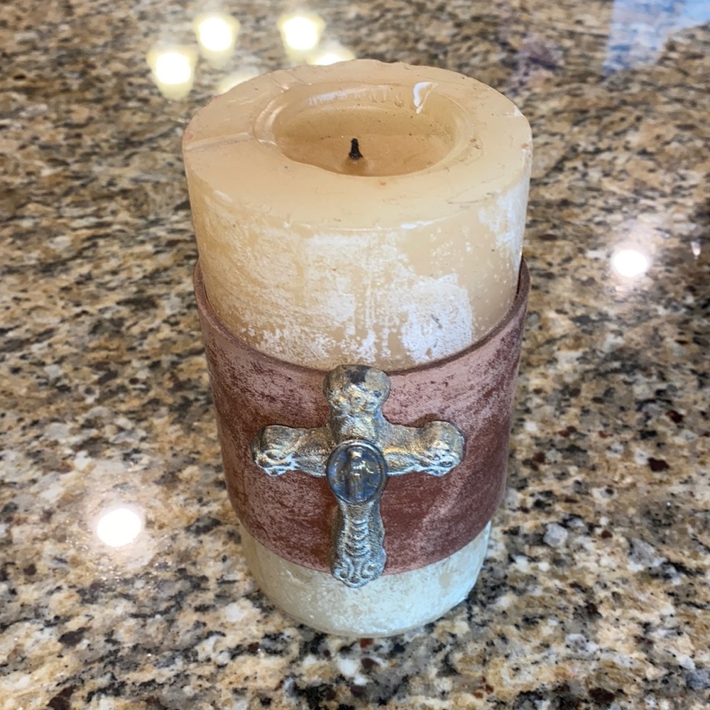Tan and brown decorative candle
